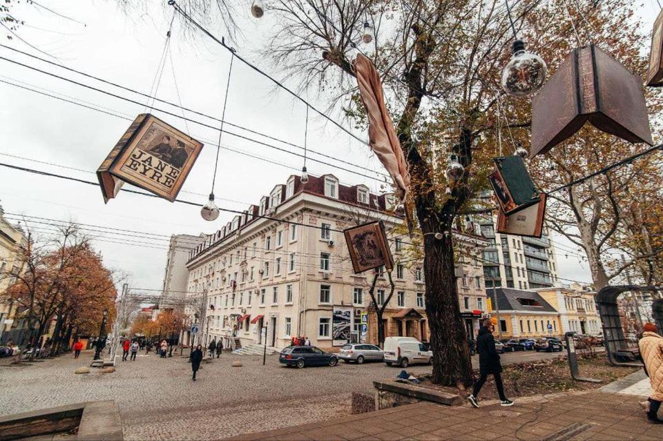 Cathedral Park And Pedestrian Zone Ultracentral Cozy Apartment In Kischinau Exterior foto